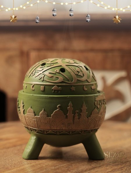 أخضر