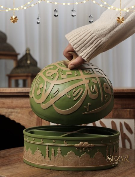 أخضر